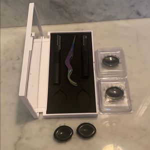 Lashify white control kit with extra lashes